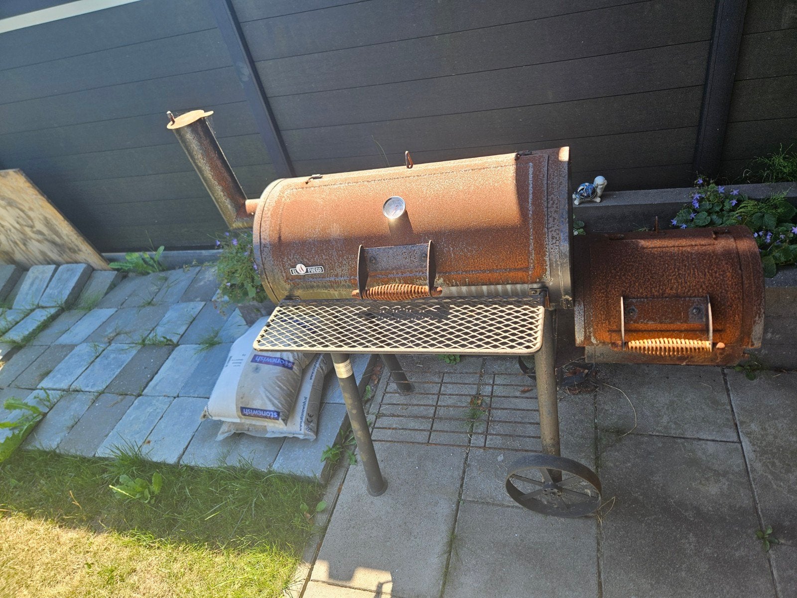 Smoker El fuego, Ophalen, El Fuego