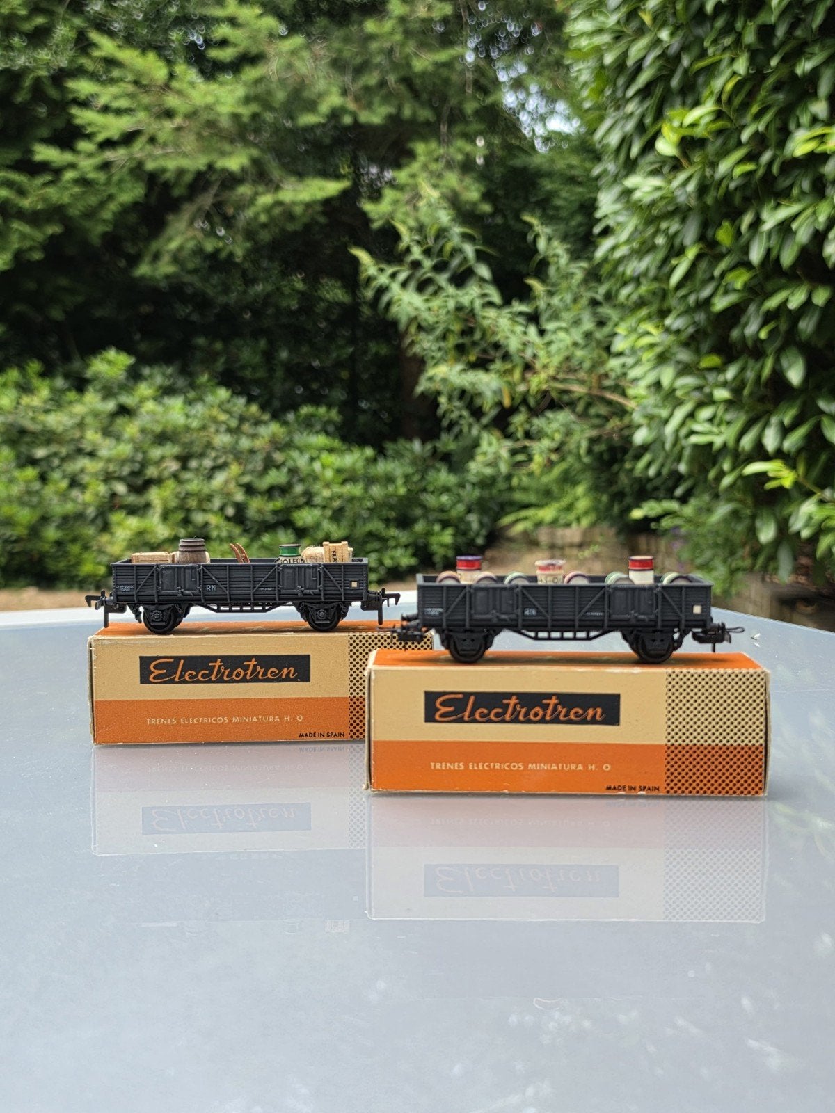 2x Electrotren trein wagon wagons h0, Hobby en Vrije tijd, Modeltreinen | H0, Overige merken, Gelijkstroom, Wagon, Ophalen of Verzenden