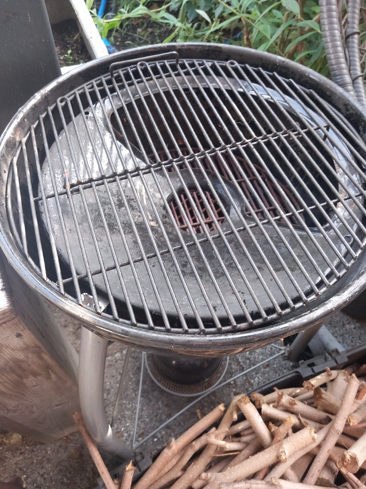 Foto 4 van houtskool BBQ