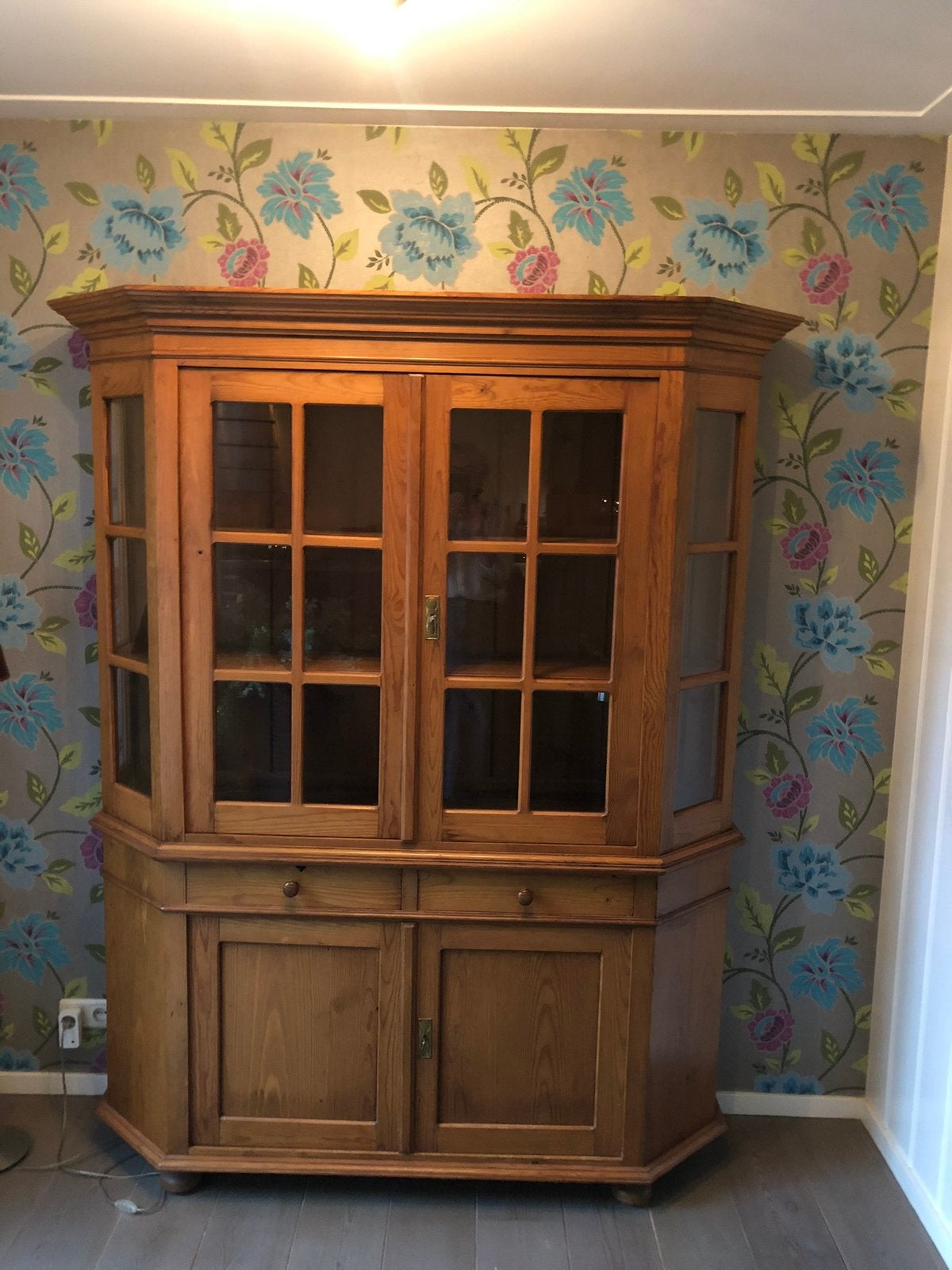Geloogd grenen kast, Ophalen, Gebruikt, 200 cm of meer, Klassiek