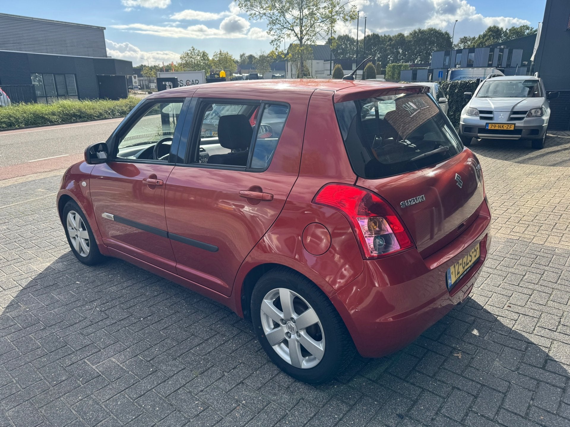 Suzuki Swift 1.3 Shogun 5DRS AIRCO LMV NIEUWE APK ORIG NL NA, Auto's, Voorwielaandrijving, Swift, Origineel Nederlands, Bedrijf