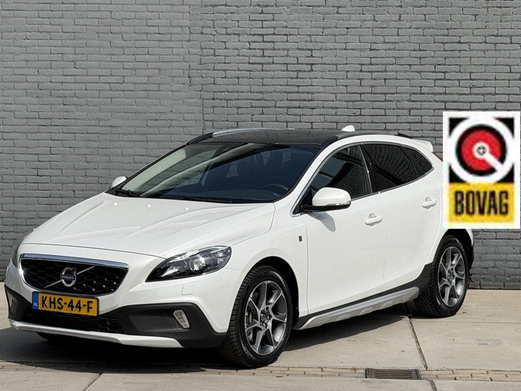 Volvo V40 Cross Country 1.5 T3 OCEAN RACE AUT. | AIRCO | CRU, Auto's, Volvo, Euro 6, Wit, Leder, 152 pk