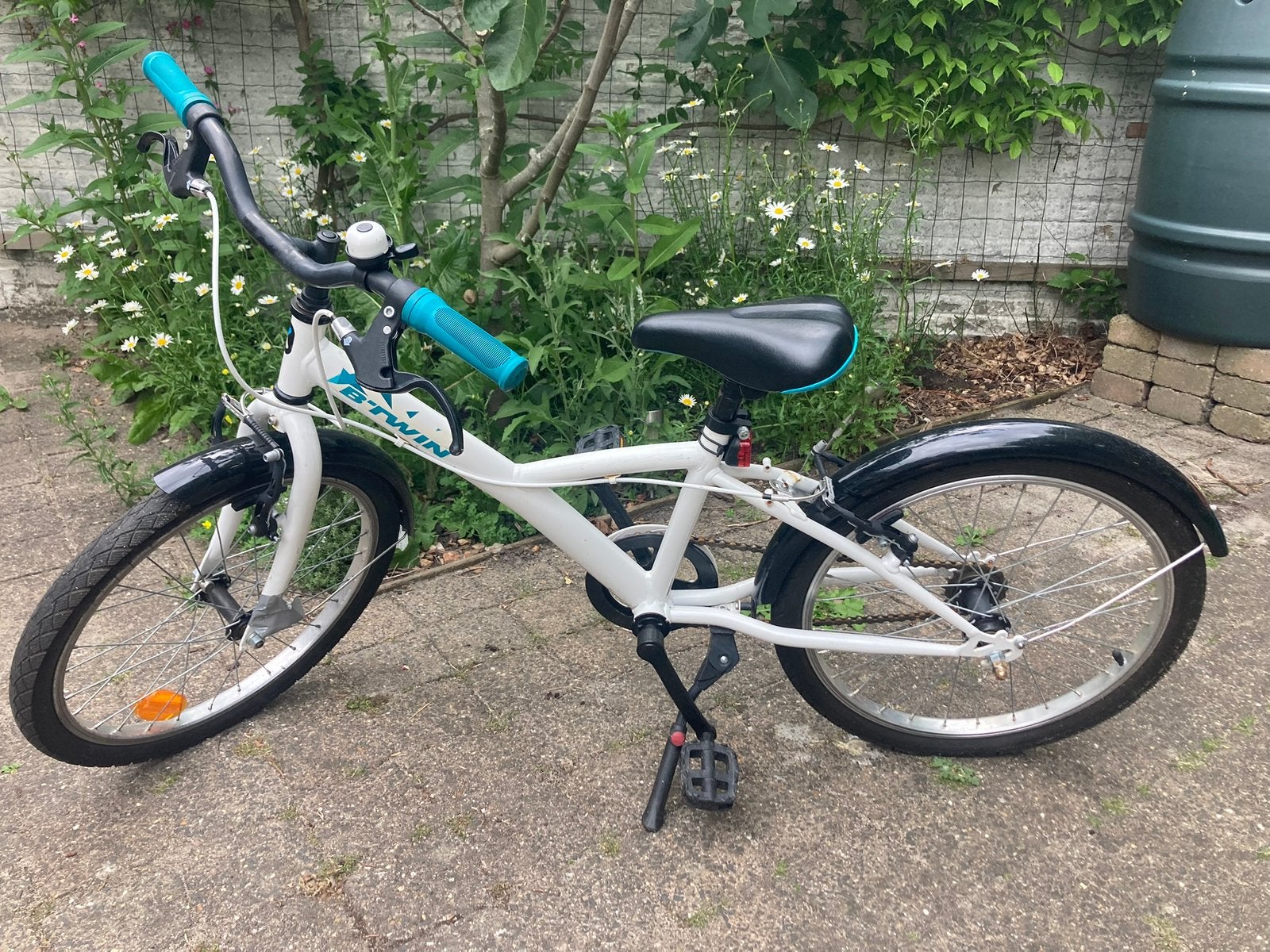 B’twin kinderfiets 20inch wit, Ophalen, Gebruikt, Velgrem, 20 inch of meer