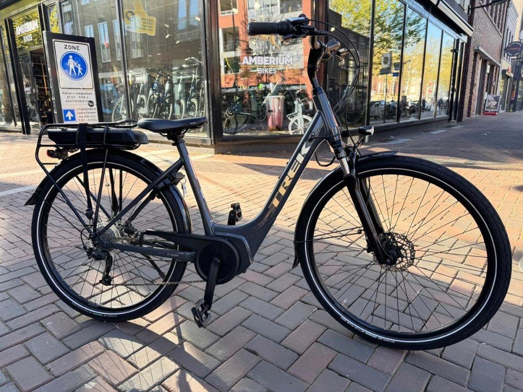 Trek Verve + 1 Dames E-Bike Antraciet Glans 50cm, Fietsen en Brommers, Elektrische fietsen, Overige merken, Gebruikt, -, - 0
-, NL