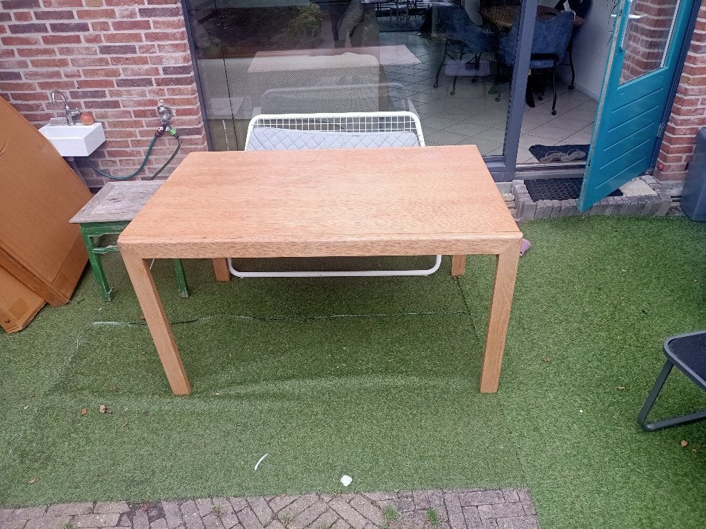 Mooie uitschuifbare eettafel (140 cm tot 260 cm lang!)