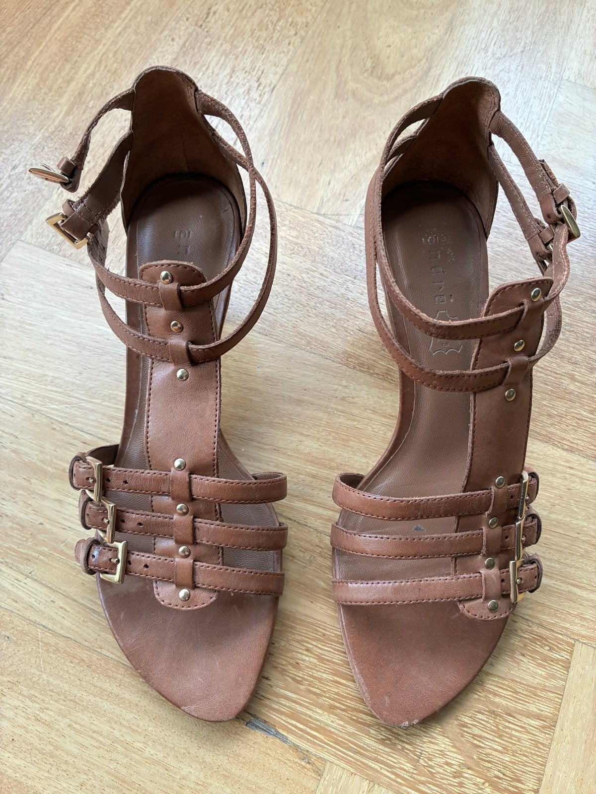 Magellan bruine sandalen met hak - Maat 39, Kleding | Dames, Bruin, Zo goed als nieuw, Sandalen of Muiltjes, Ophalen of Verzenden