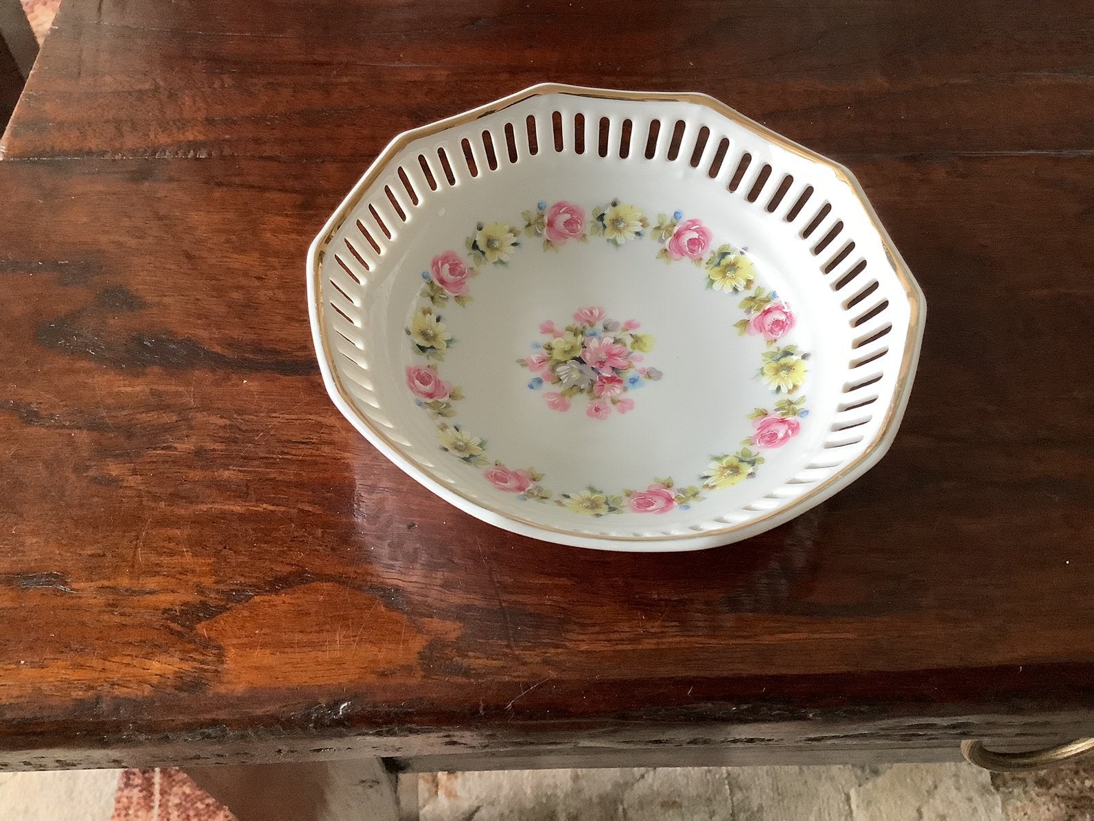 Porseleinen vintage schaaltjes met bloemetjes, Ophalen