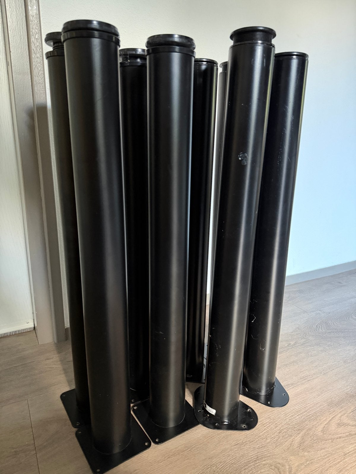 2x4 (of 8) Zwarte Verstelbare Tafelpoten - 70-71.5cm Hoog, Ophalen, Tafelpoot, Gebruikt, 50 tot 100 cm