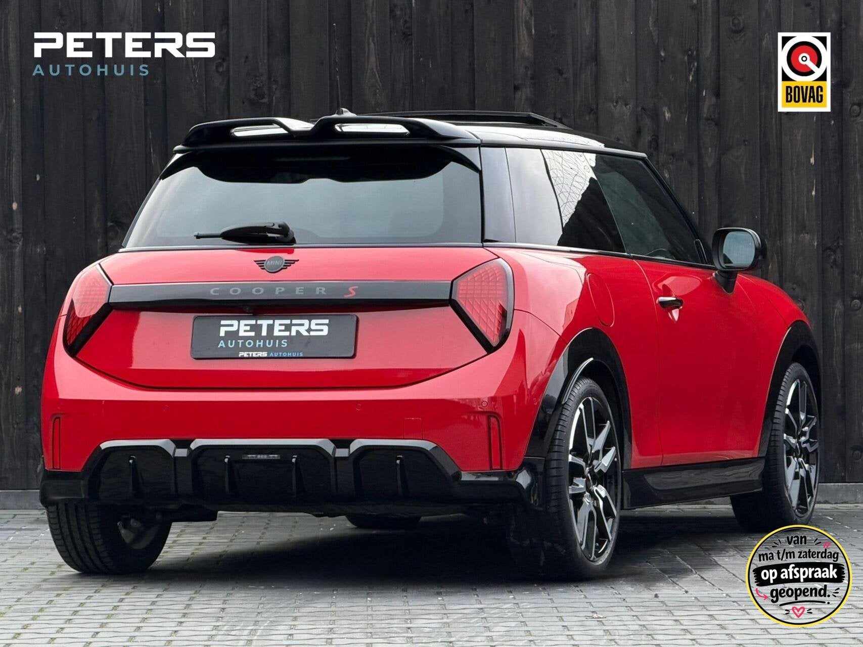 Mini Mini 2.0 Cooper S John Cooper Works XL| Met alle opties, Automatische klimaatregeling, Zwart, 4 cilinders, 4 stoelen