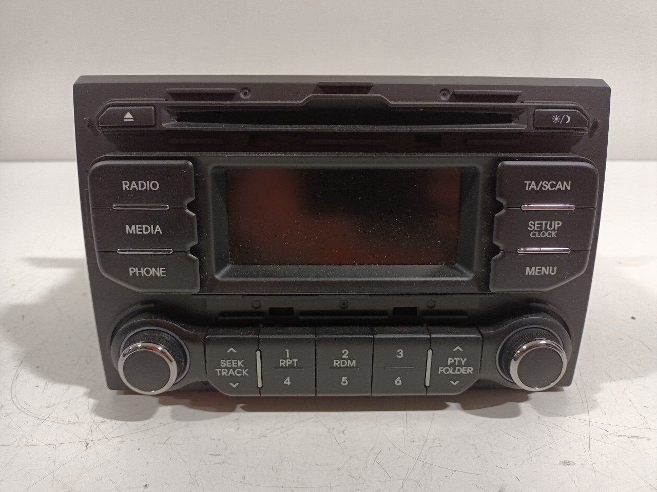 Radio Kia Rio, Auto diversen, Autoradio's, Ophalen of Verzenden, Van der Ven Autorecycling B.V., Onderdelen@venauto.nl, Ettenseweg 76, 4706 PB Roosendaal, The Netherlands