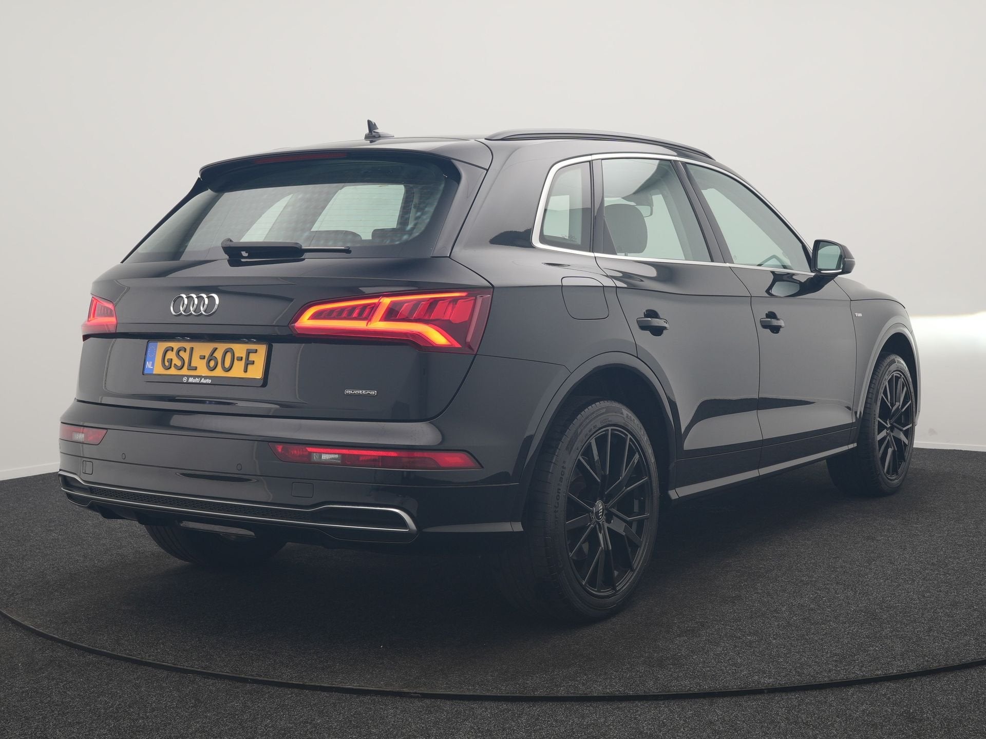Audi Q5 50 TFSI e Quattro S Line PHEV 300pk | Trekhaak af Fa, Auto's, Dealer onderhouden, 2005 kg, Zwart, 4 cilinders