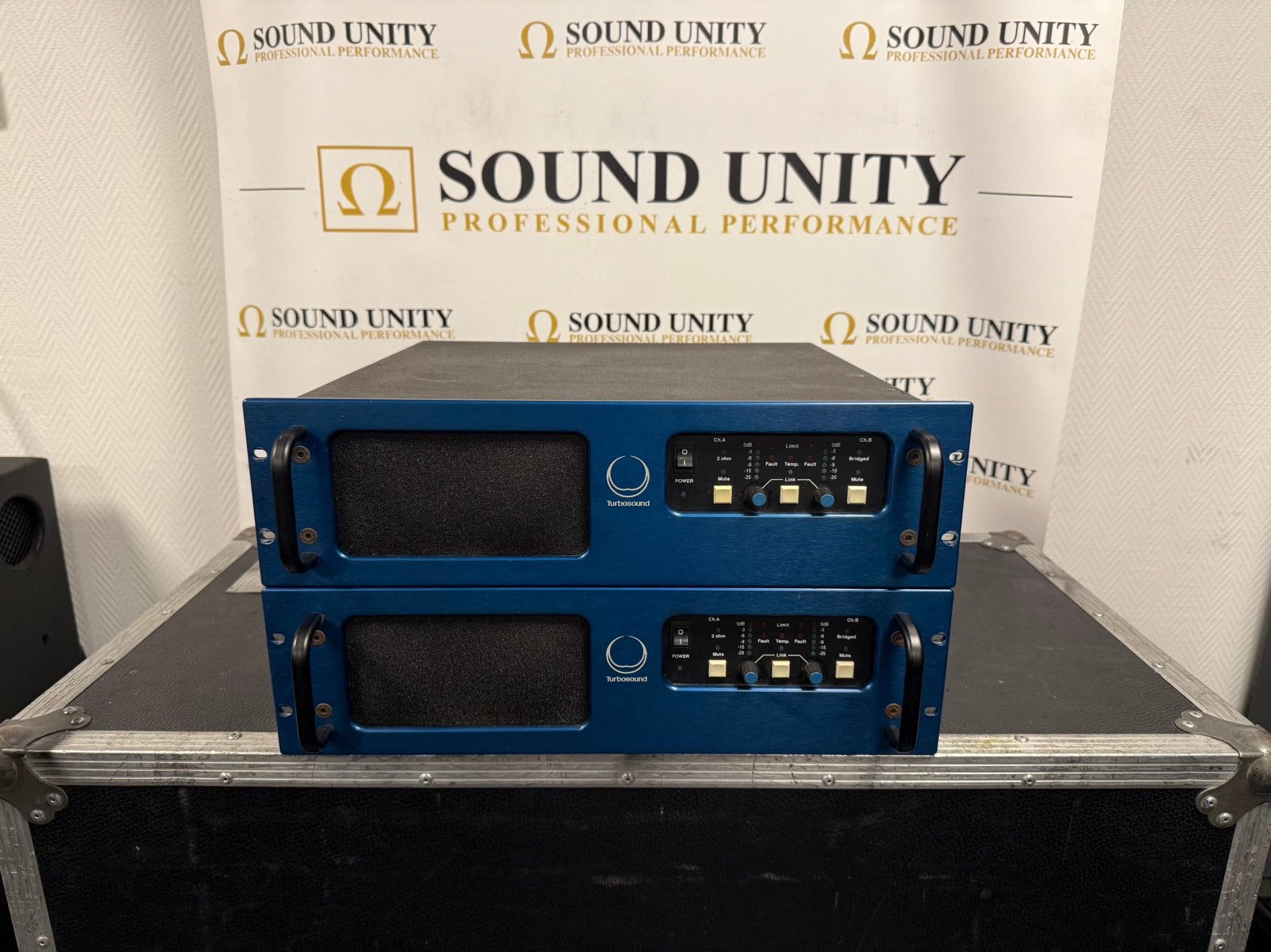 MC2 MC1250 2x1550W/4ohm (Turbosound), Ophalen, Zo goed als nieuw, Overige merken