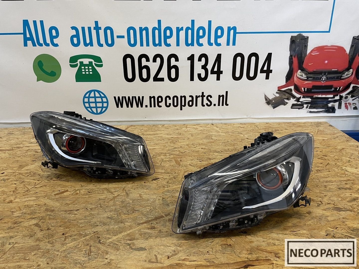CLA W117 AMG BI XENON KOPLAMP KOPLAMPEN ORANGE UITVOERING, Auto-onderdelen, Verlichting, Gebruikt, -, Ophalen of Verzenden, -