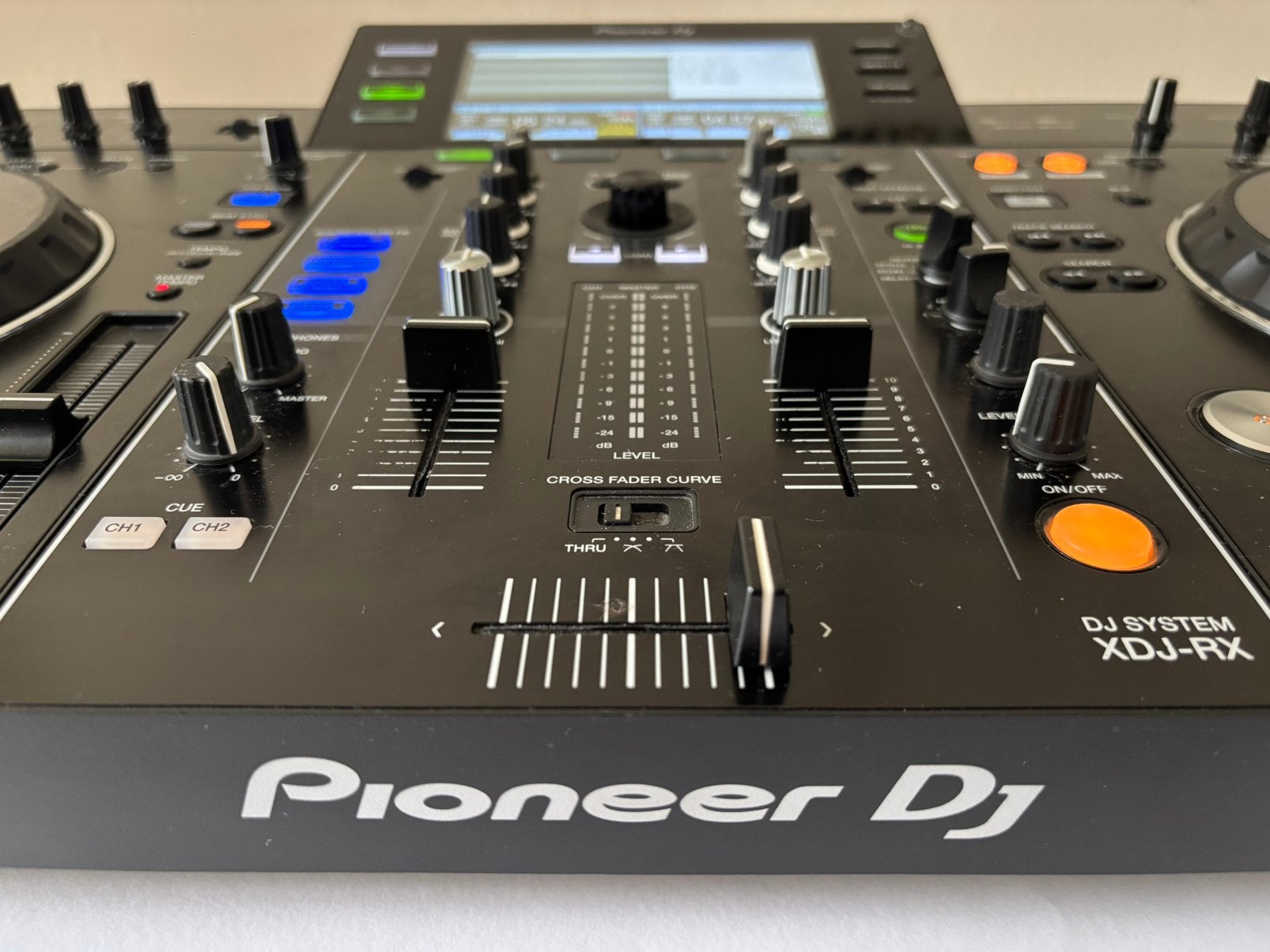 Foto 3 van Pioneer XDJ RX in zeer goede staat