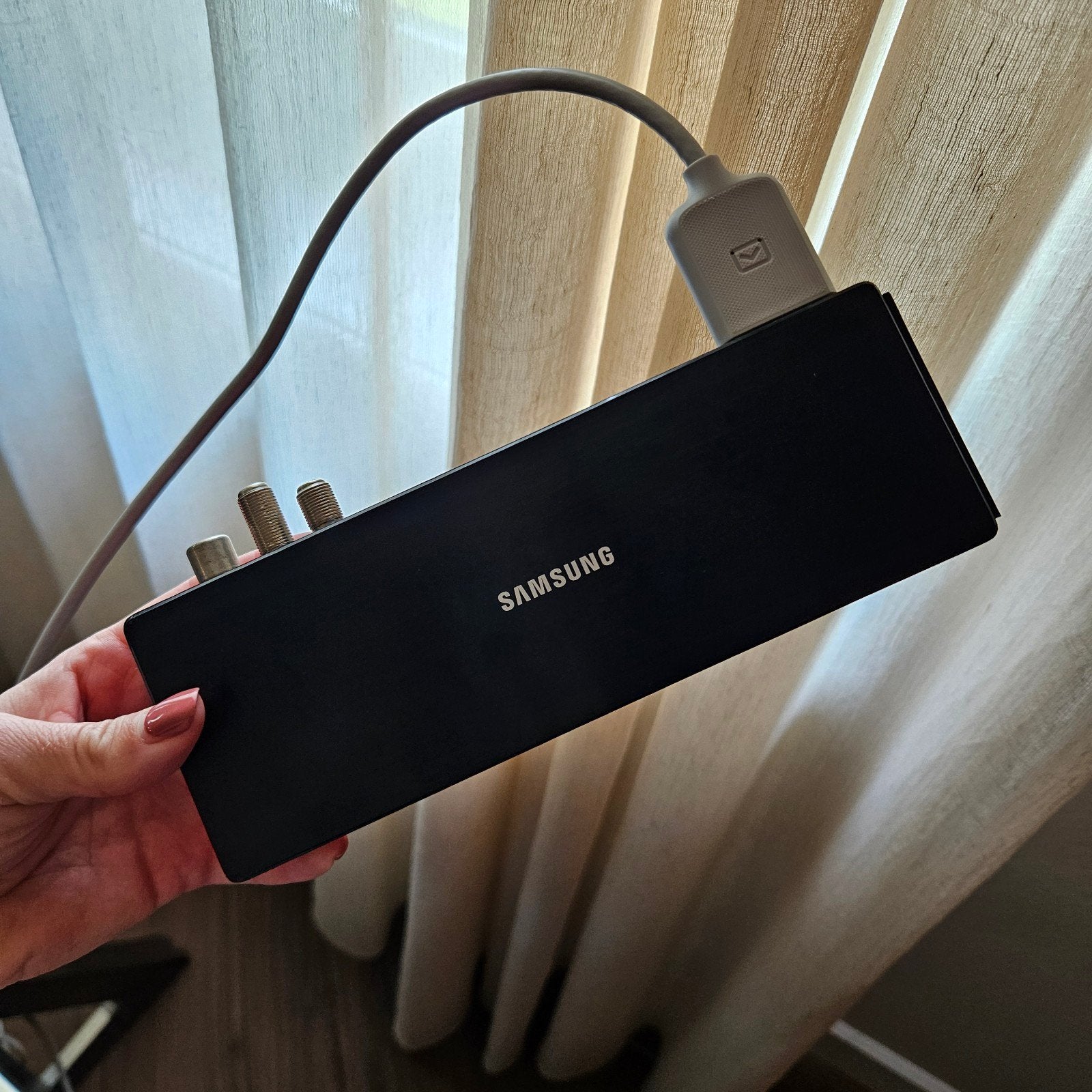 Samsung One Connect Box (OCM Y2017) met kabels, Ophalen of Verzenden, Zo goed als nieuw