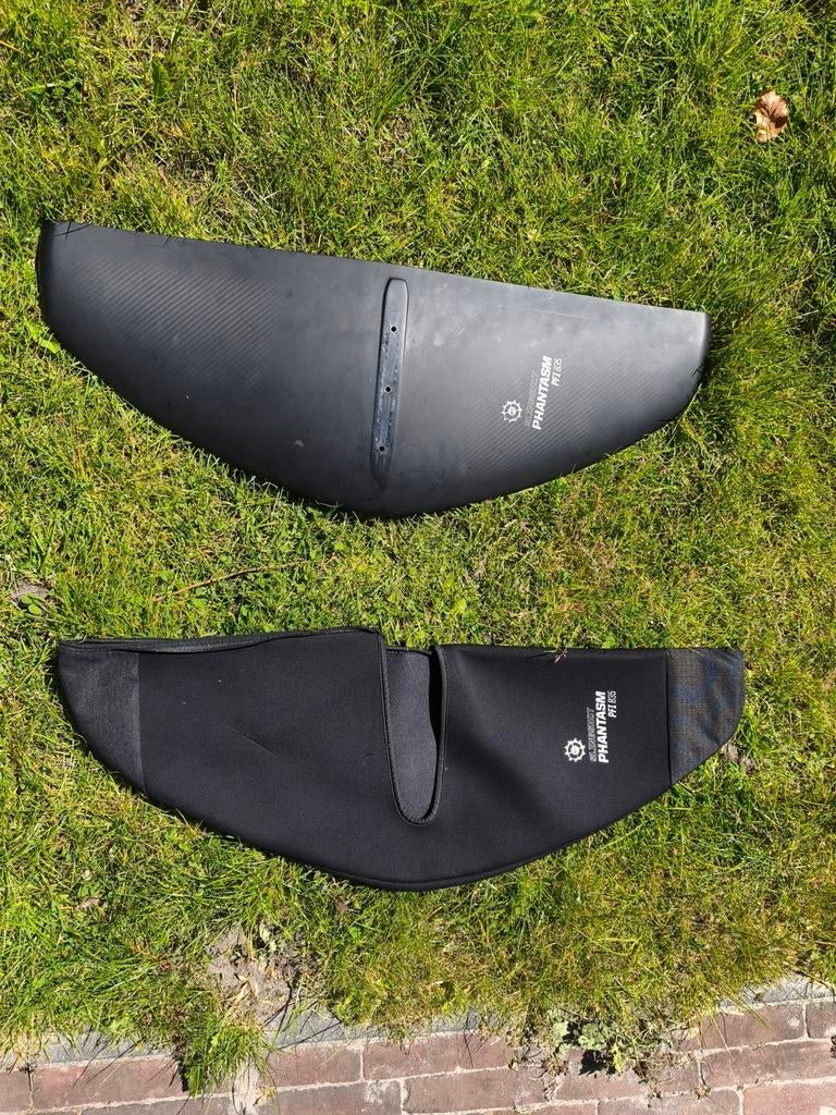 Slingshot Phantasm PFI 835 front wing met cover, Watersport en Boten, Ophalen of Verzenden, Wingsurf-wing