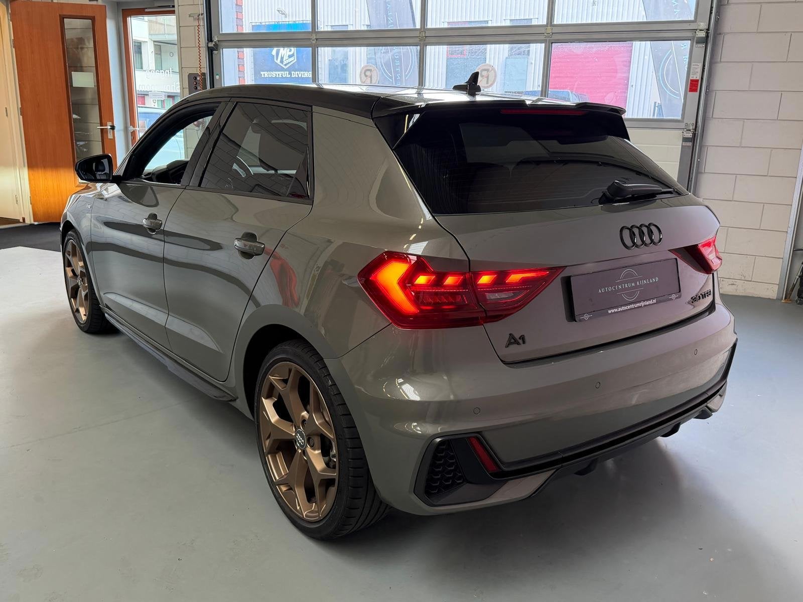 Audi A1 Sportback 30 TFSI S Line edition one Automaat, Carpl, Auto's, Audi, Bedrijf, 1100 kg, 3 cilinders, 999 cc