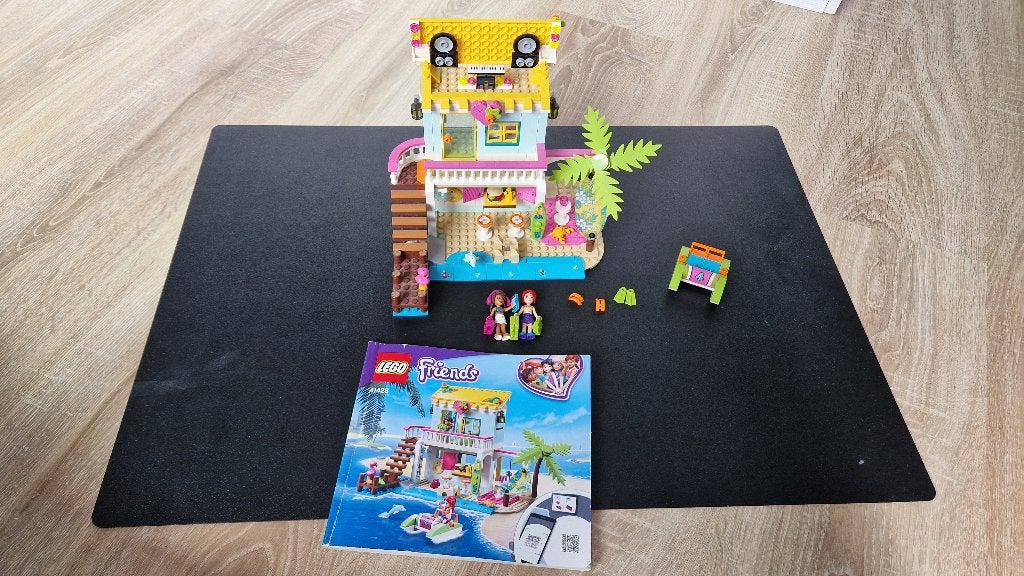Lego Friends Beach House 41428 COMPLEET met instructieboekje, Lego, Friends, Ophalen of Verzenden, Zo goed als nieuw