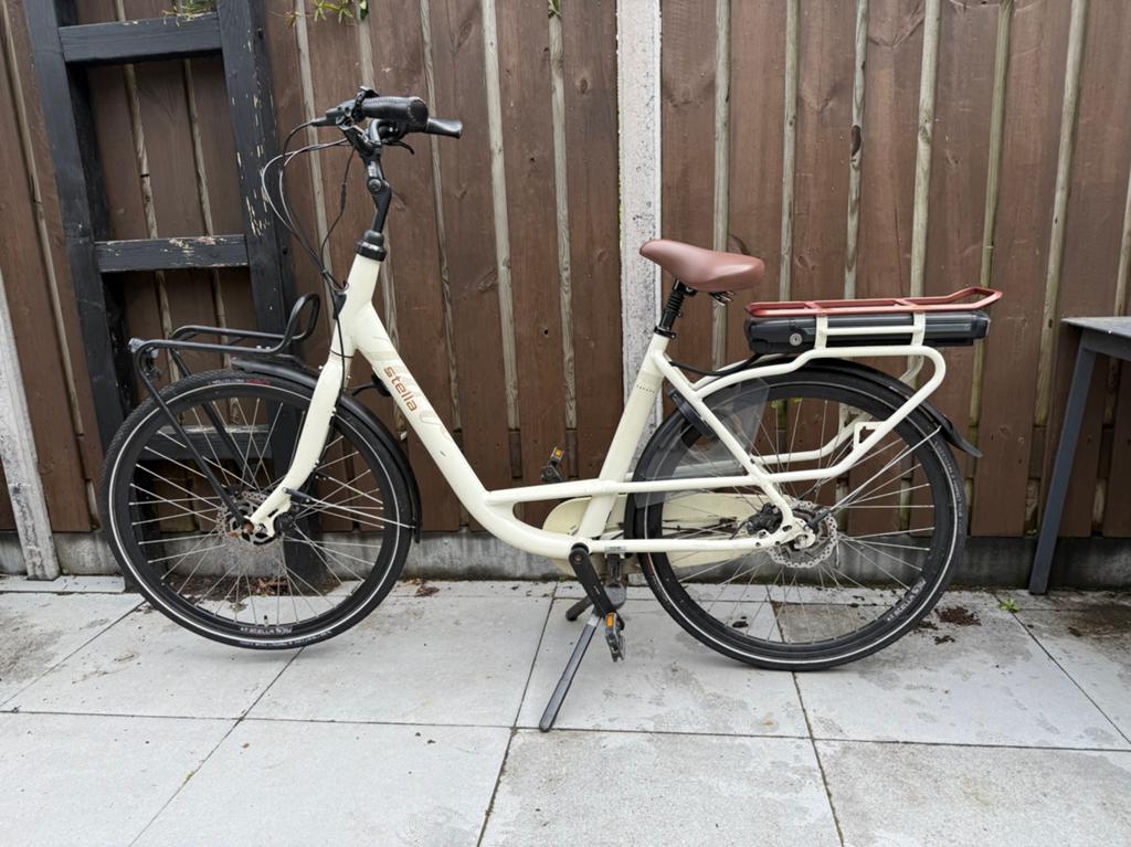 Stella moederfiets, Fietsen en Brommers, Elektrische fietsen, Gebruikt, 51 tot 55 cm, 30 tot 50 km per accu, Ophalen