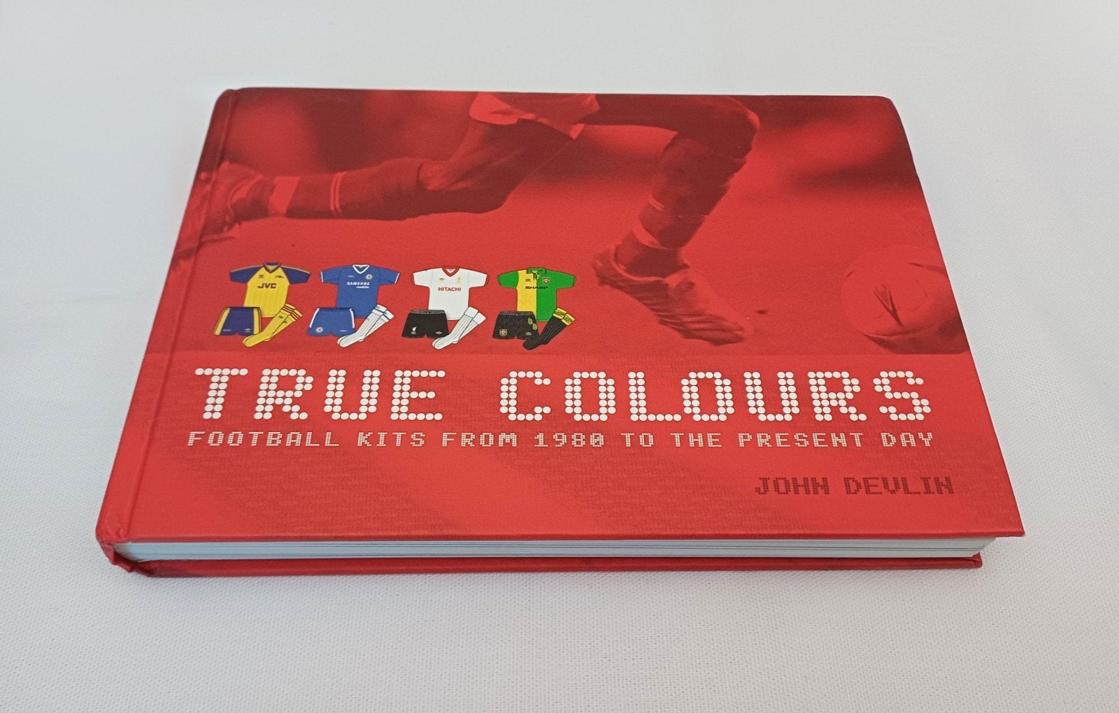 True Colours (Football Club Kit History 1980-2005), Ophalen of Verzenden, Zo goed als nieuw, Balsport