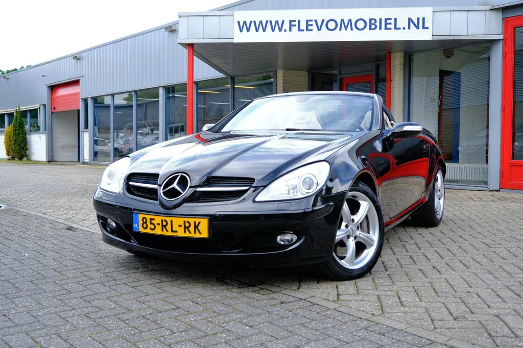 Mercedes-Benz SLK-klasse 350 272pk Aut. Xenon|Leder|Airscarf, Achterwielaandrijving, Gebruikt, Cabriolet, Zwart