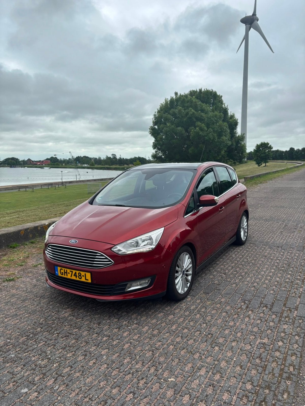 Ford C-Max 1.0 Ecoboost TITANIUM 2015 (ZIE BESCHRIJVING), Voorwielaandrijving, 125 pk, Navigatiesysteem, Origineel Nederlands