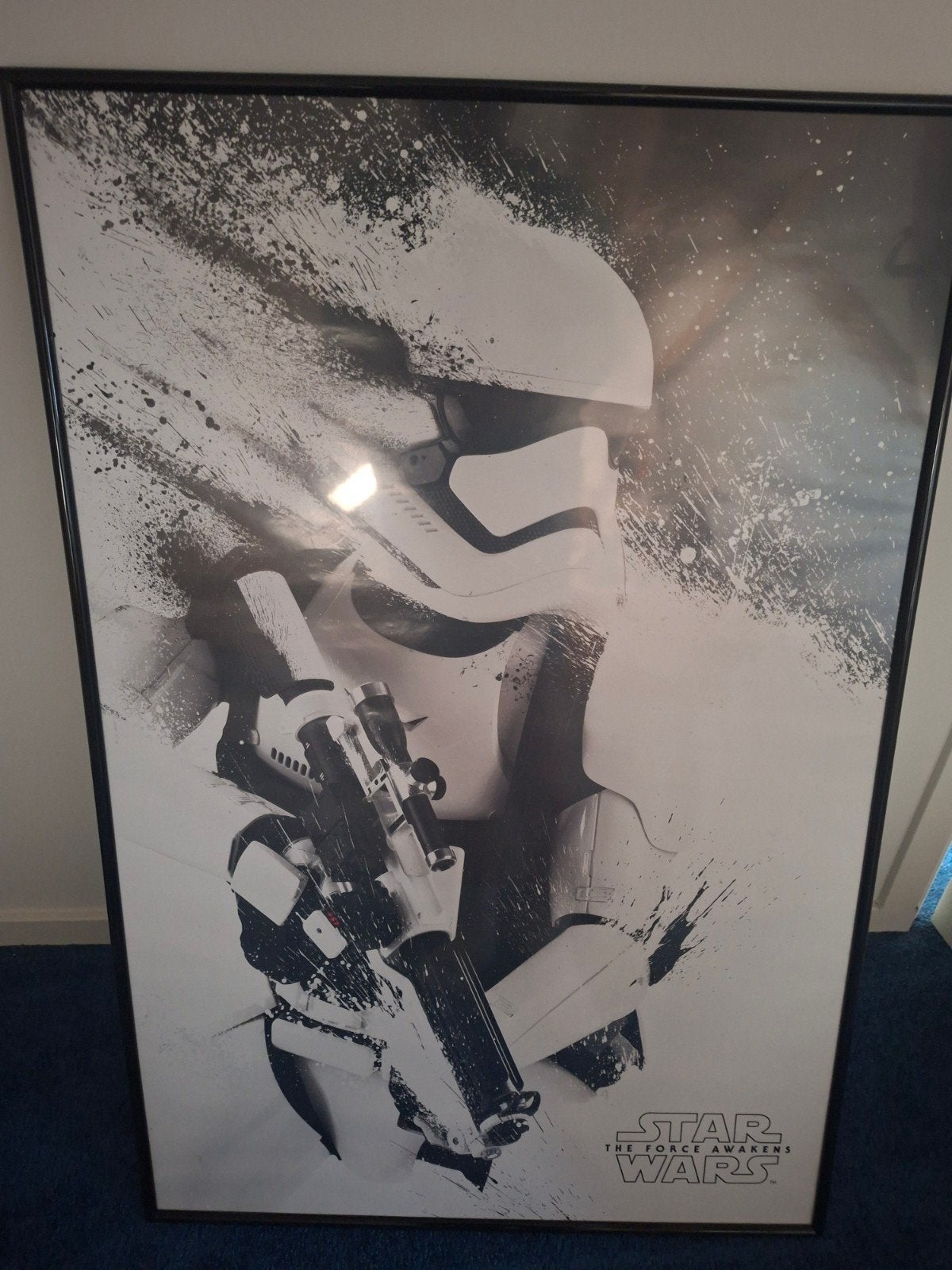 Star Wars: The Force Awakens Stormtrooper Poster, Met lijst, Deurposter of groter, Ophalen of Verzenden, Film en Tv