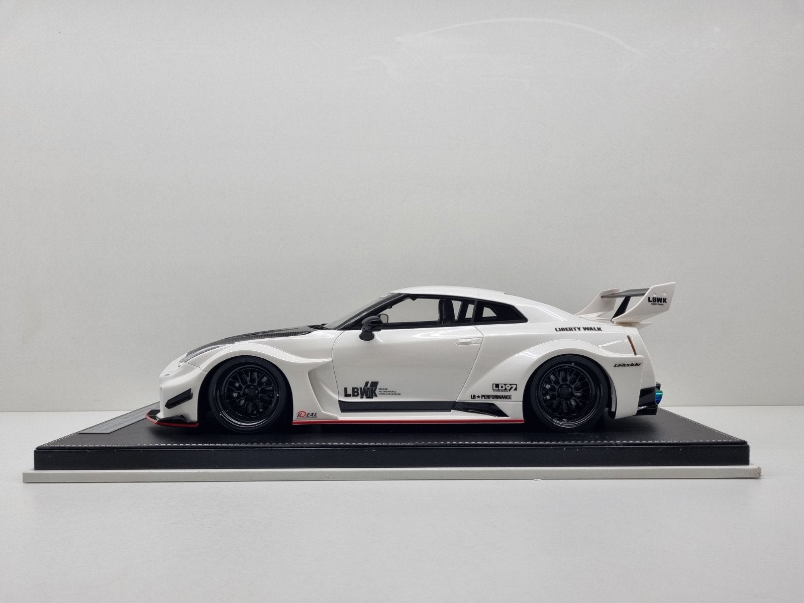 1:12 Ivy Nissan Skyline GTR R35 35GT-RR LB Works
1/20 1:12 N, Hobby en Vrije tijd, Ophalen of Verzenden, Nieuw, 1:9 t/m 1:12, Auto