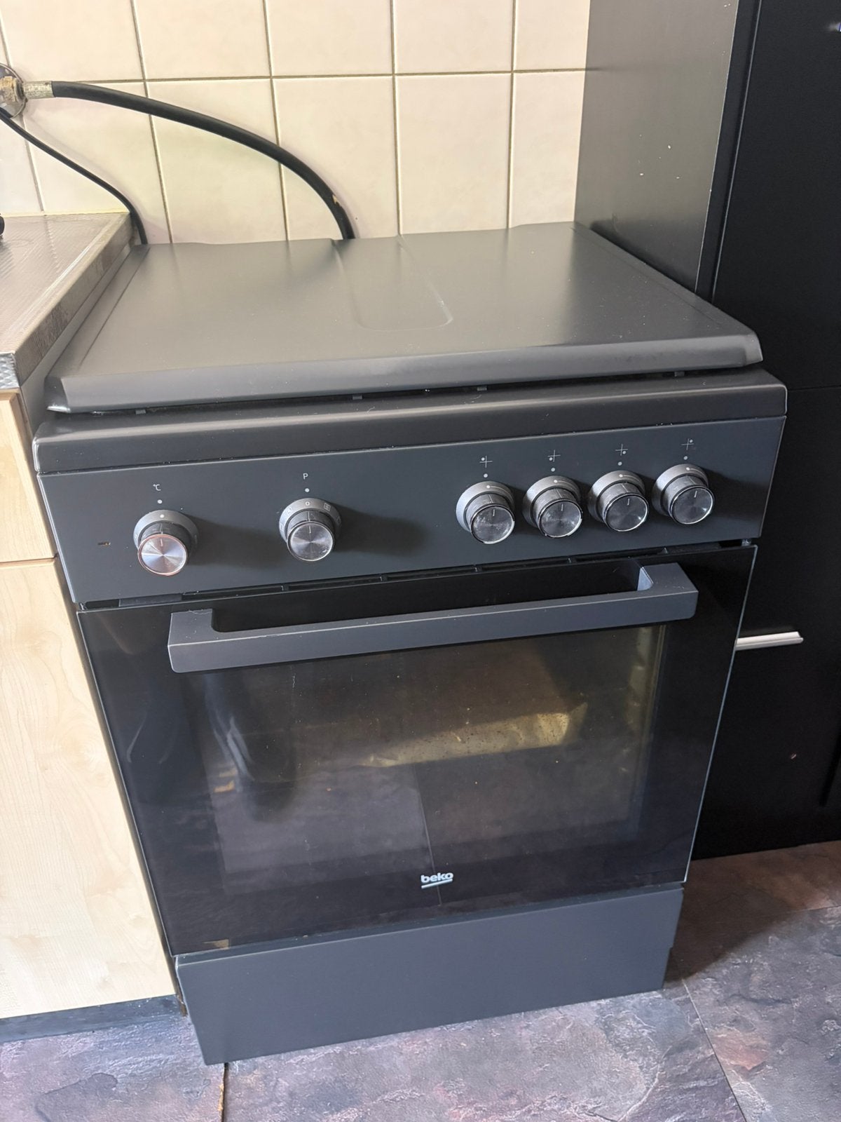 BEKO Gasfornhuis, Witgoed en Apparatuur, Fornuizen, Ophalen, Minder dan 85 cm, 4 kookzones, Zo goed als nieuw