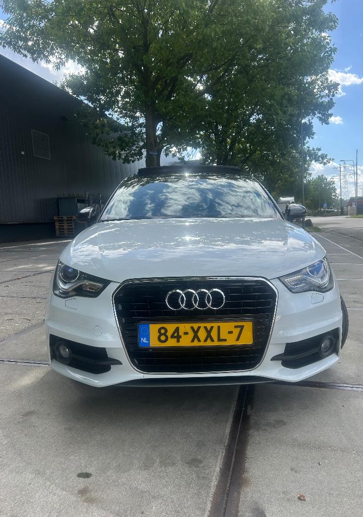 Te koop Audi A1 1.4 Tfsi Sportback S-Line, Auto's, Audi, Voorwielaandrijving, Euro 5, A1, Zwart