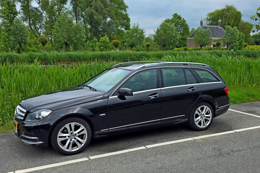 Mercedes-Benz C-Klasse C180 BE Estate 2011 Zwart, Bluetooth, 4 cilinders, 157 pk, 1796 cc