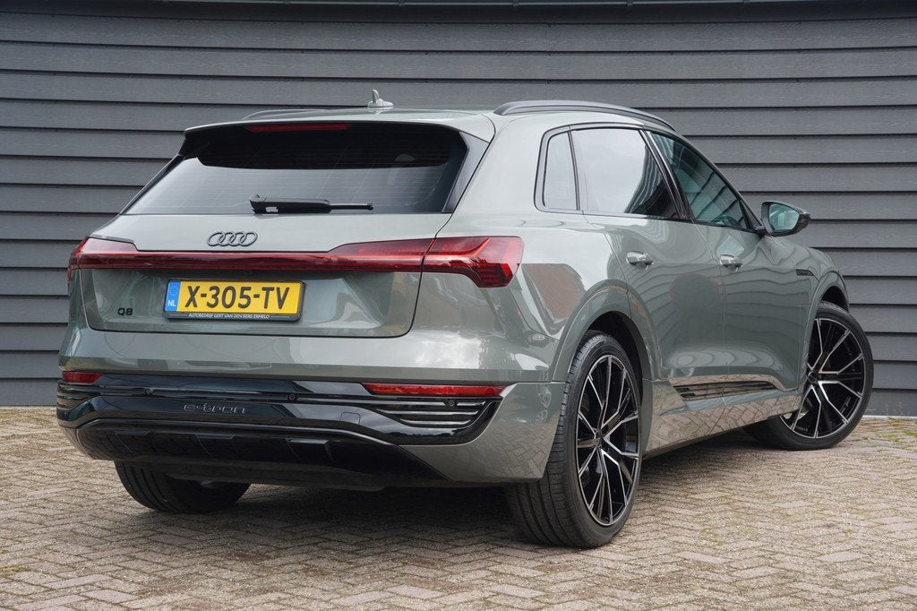 Audi Q8 e-tron 50 quattro Advanced Edition 95 kWh - LEDER -, Auto's, Audi, Automaat, 131 €/maand, Zwart, 95 kWh