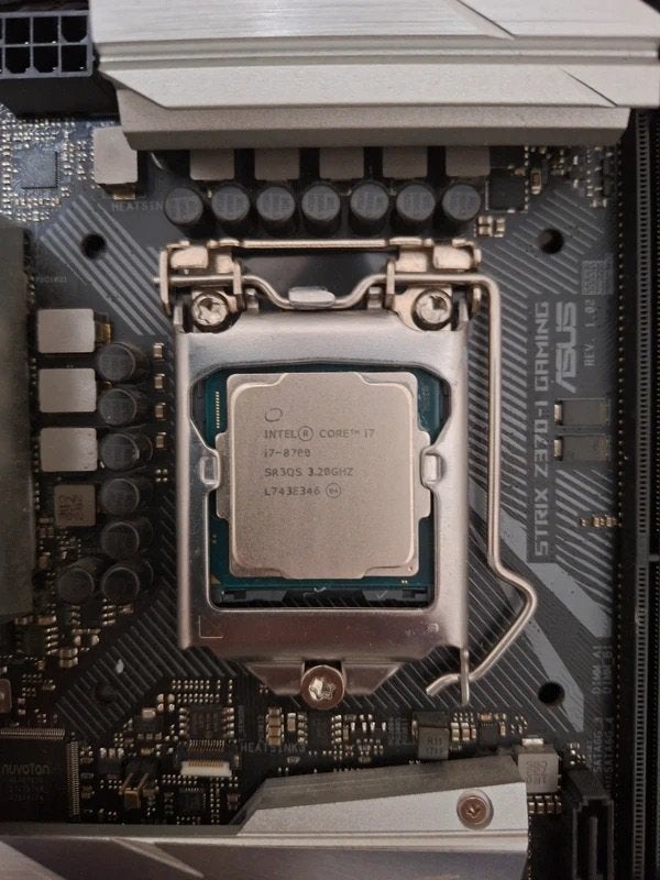 I7 8700 | Asus ROG strix z370i ITX, Ophalen of Verzenden, Zo goed als nieuw, 4 Ghz of meer