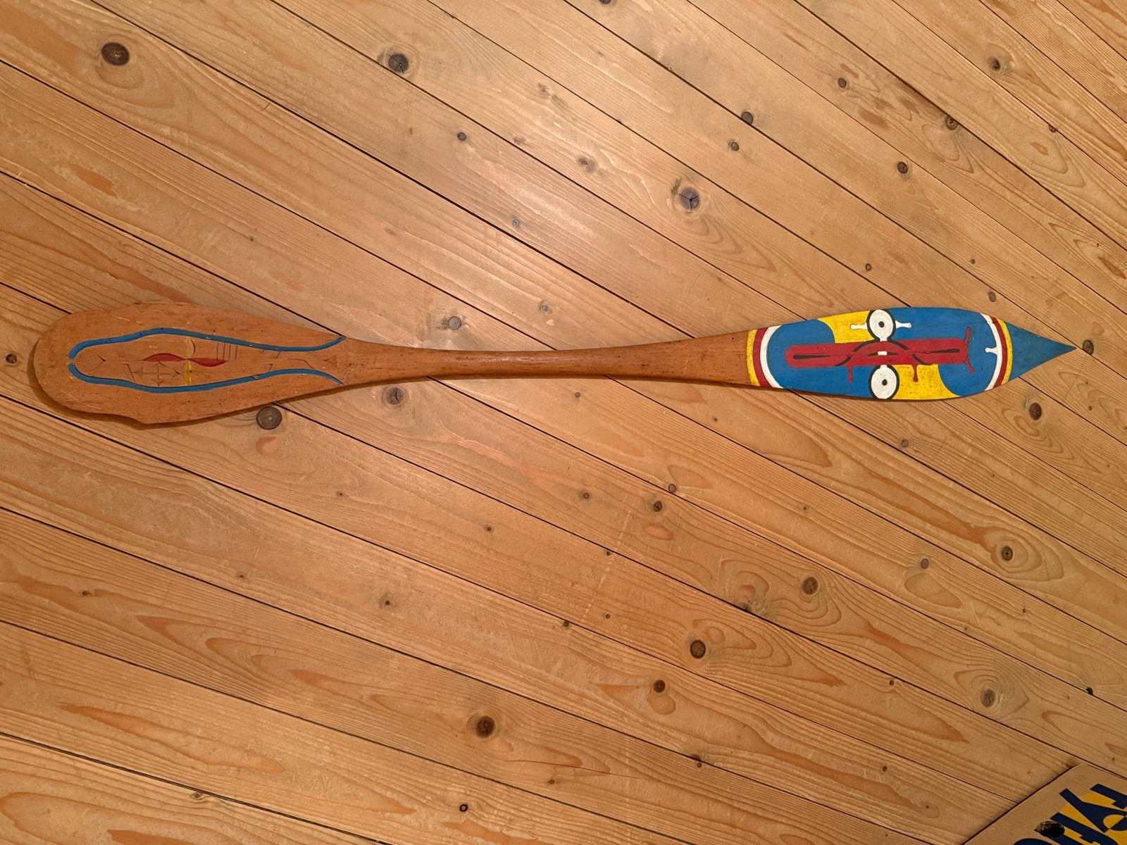 Decoratieve houten peddel met beschildering, Ophalen, Gebruikt, Enkelbladige peddel