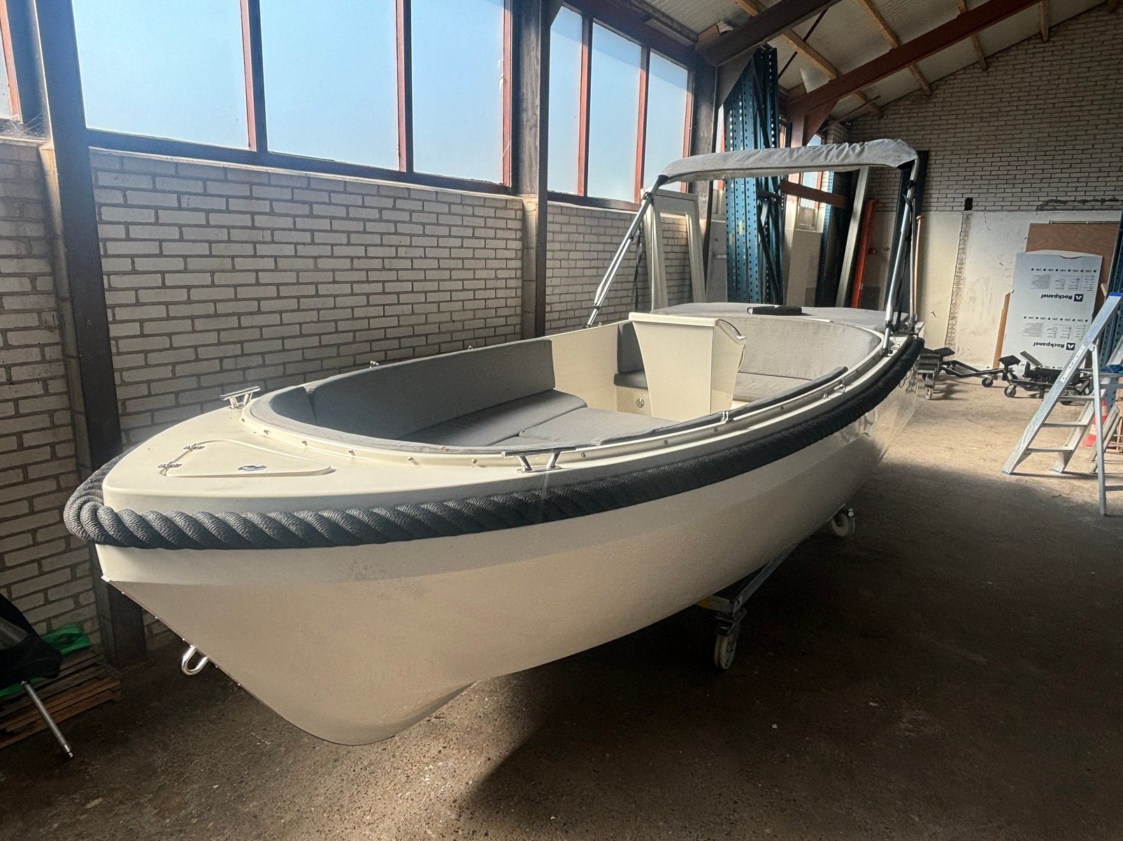 Meersloep tender 600 15 pk honda, Watersport en Boten, Ophalen of Verzenden, Zo goed als nieuw, Meersloep, Buiskap