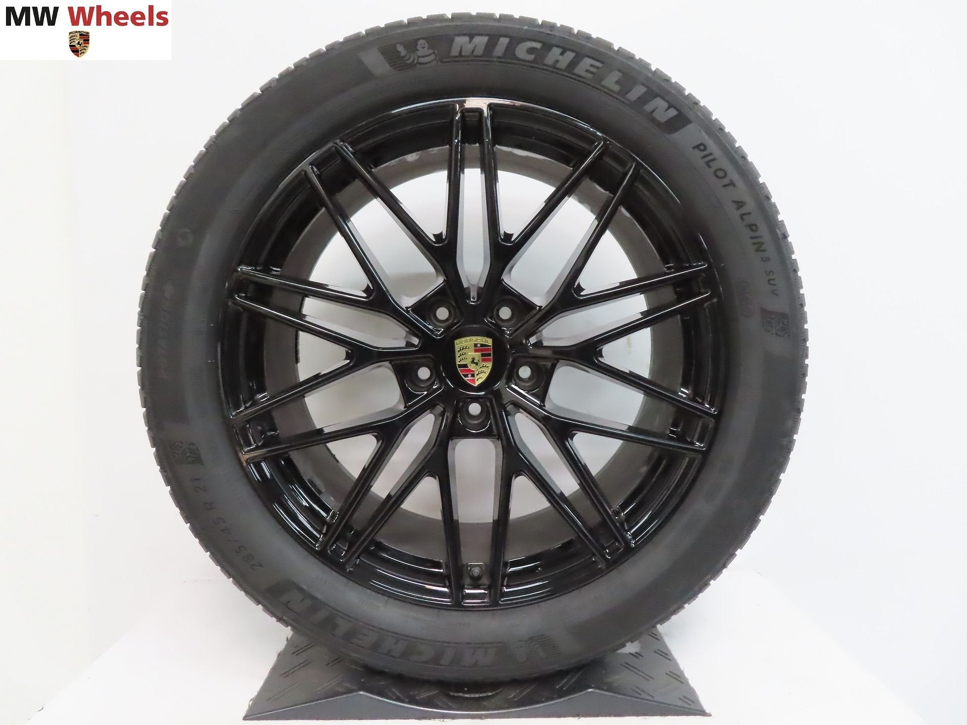 Porsche Cayenne suv 2025 21 inch velgen winterbanden nieuw, Gebruikt, -, 285 mm, -
