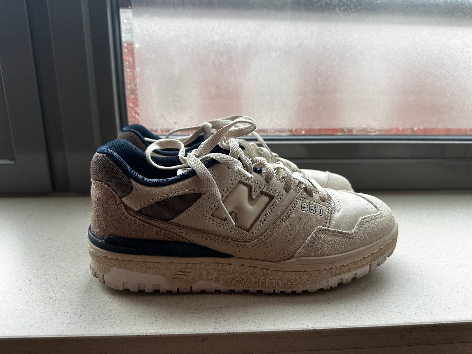 New Balance 550 Sneakers, Ophalen of Verzenden, Gedragen, Beige, Sneakers of Gympen