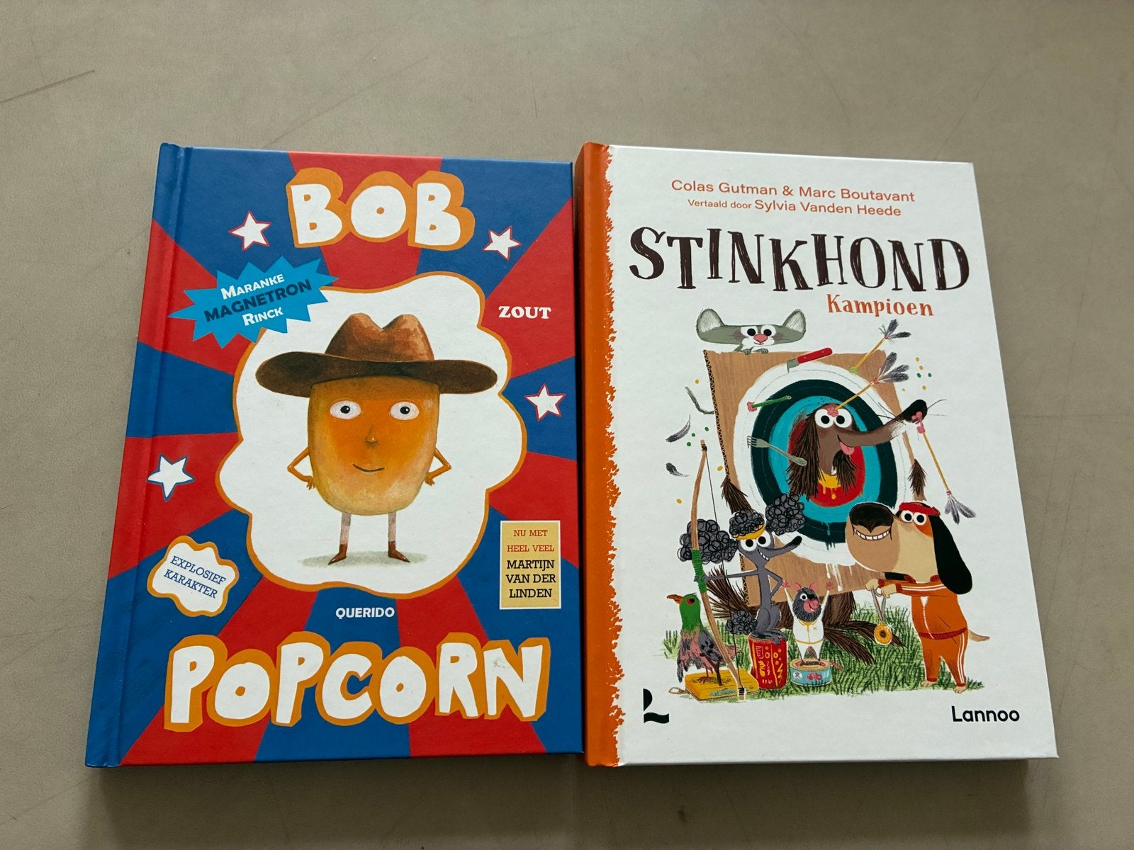 Bob Popcorn & Stinkhond Kampioen - Kinderboeken, Boeken, Ophalen of Verzenden, Zo goed als nieuw, Fictie algemeen