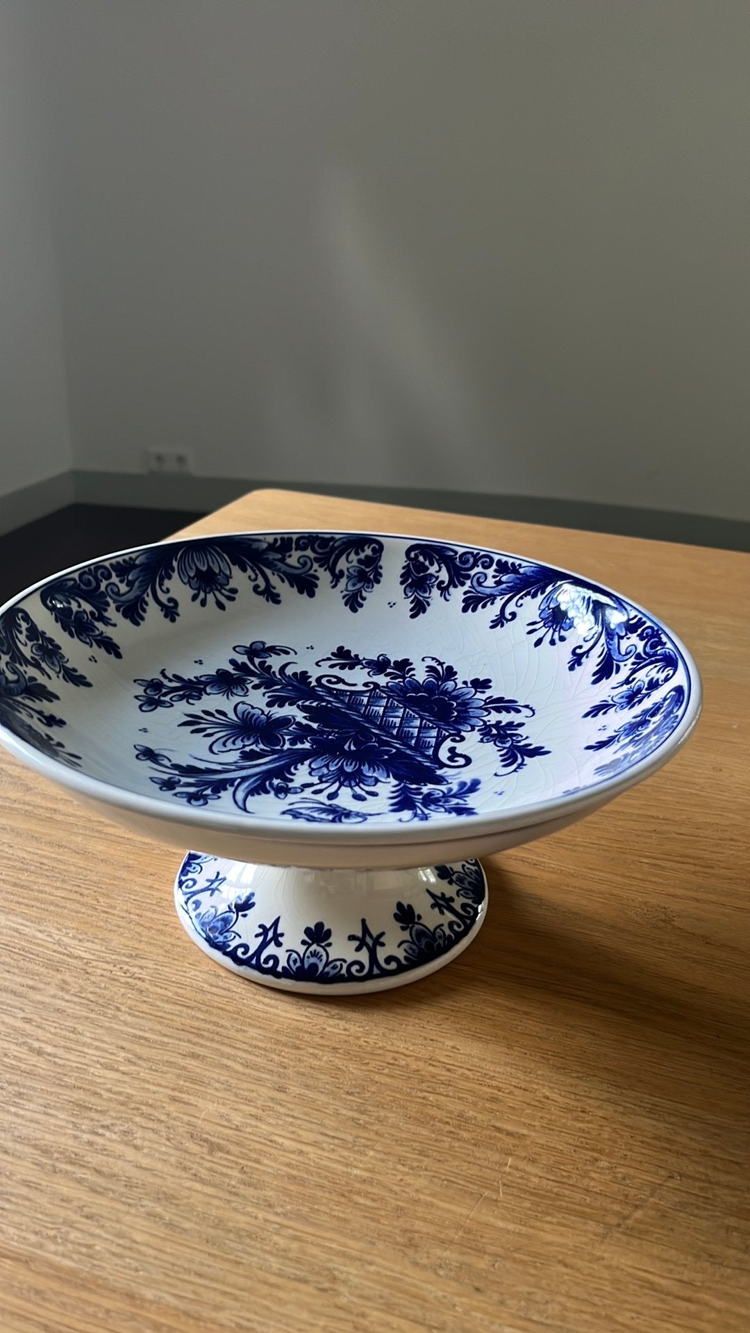 Delft blue handpainted fruitschaal, Ophalen