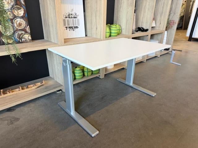 Actiforce Zit-sta bureau / tafel met slinger, kabelgoot,60st, Gebruikt, Spaanplaat of MDF, Actiforce, Ophalen of Verzenden