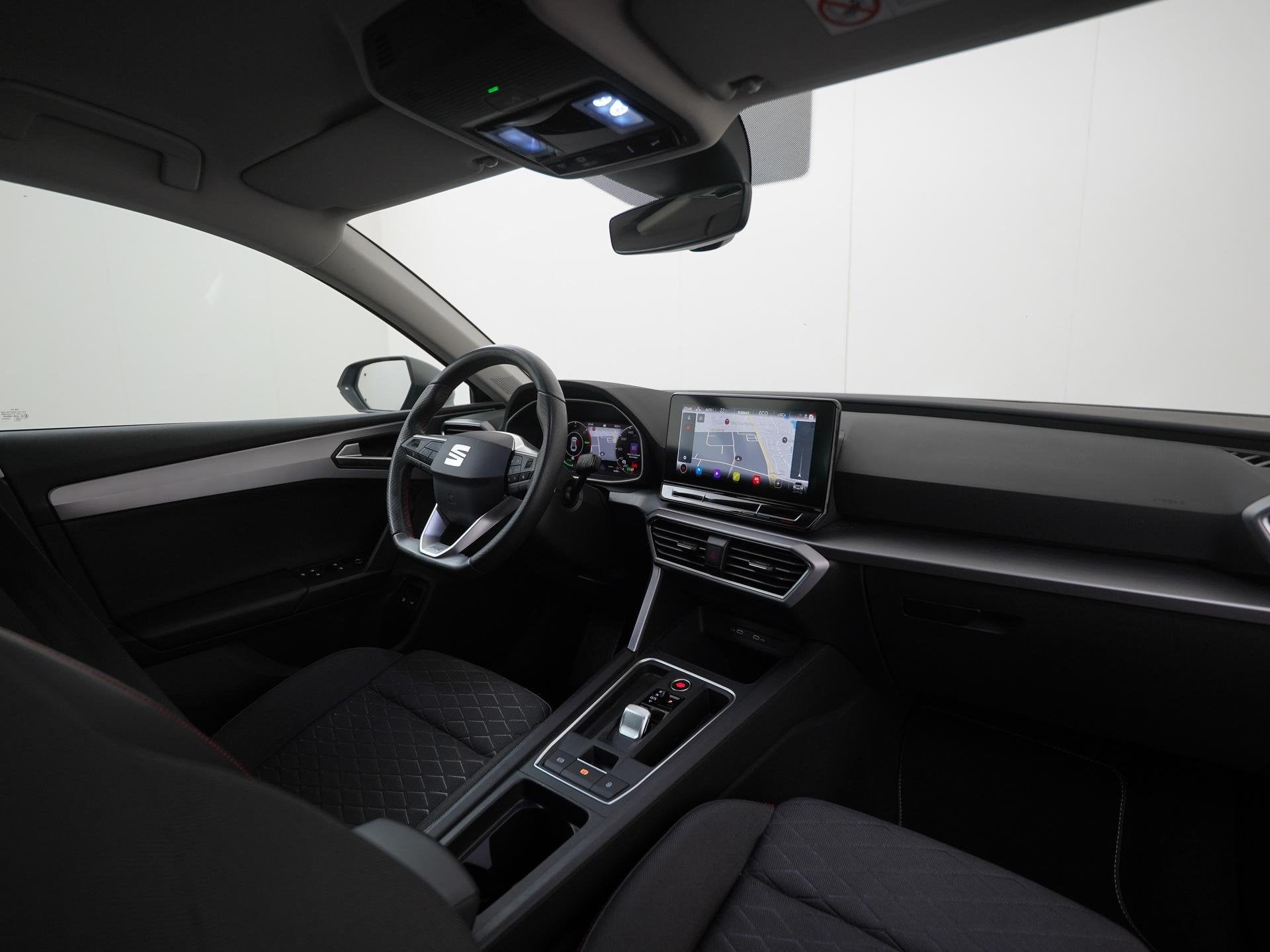 SEAT Leon Sportstourer 1.4 TSI eHybrid PHEV FR | DCC Adaptie, Auto's, Stof, Gebruikt, Euro 6, 4 cilinders