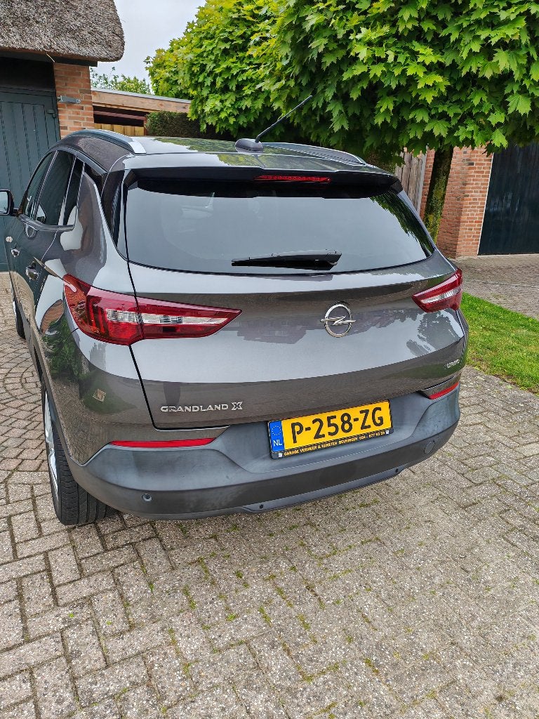 Foto 3 van Opel Grandland X 1.2 Turbo 130pk S&S 2018 Grijs