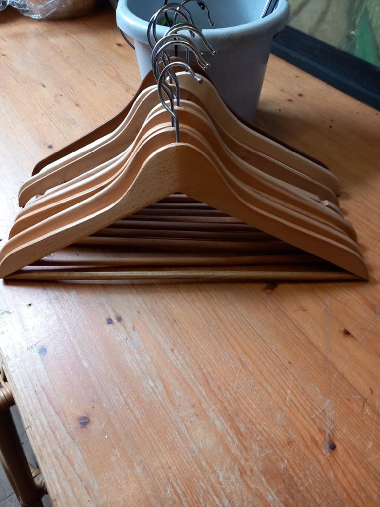 Kledinghangers, Ophalen of Verzenden, Zo goed als nieuw, Hout