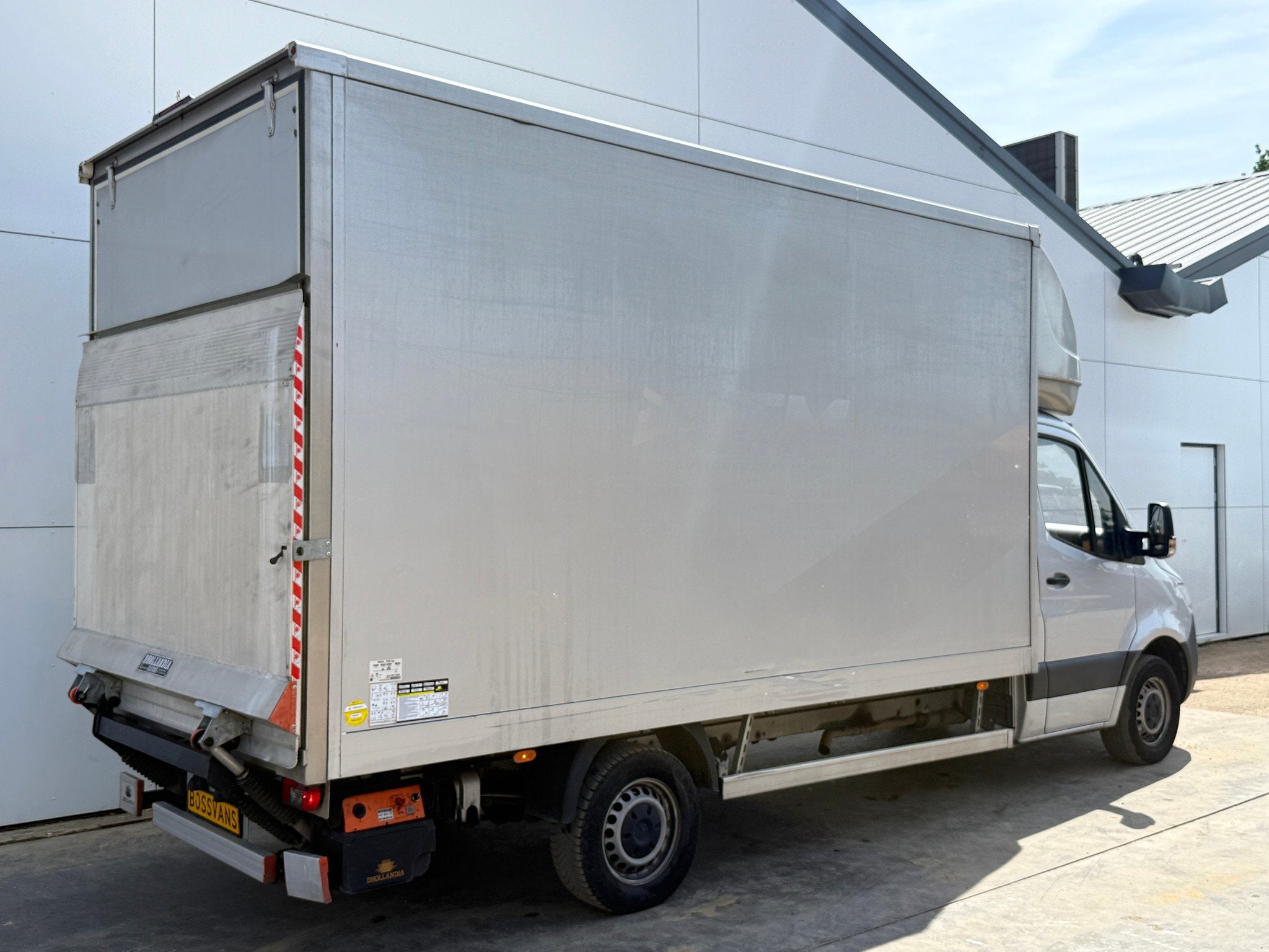 Automaat Bakwagen Meubelbak Koffer Laadklep Cruise Control C, Automaat, Achterwielaandrijving, Gebruikt, Euro 6