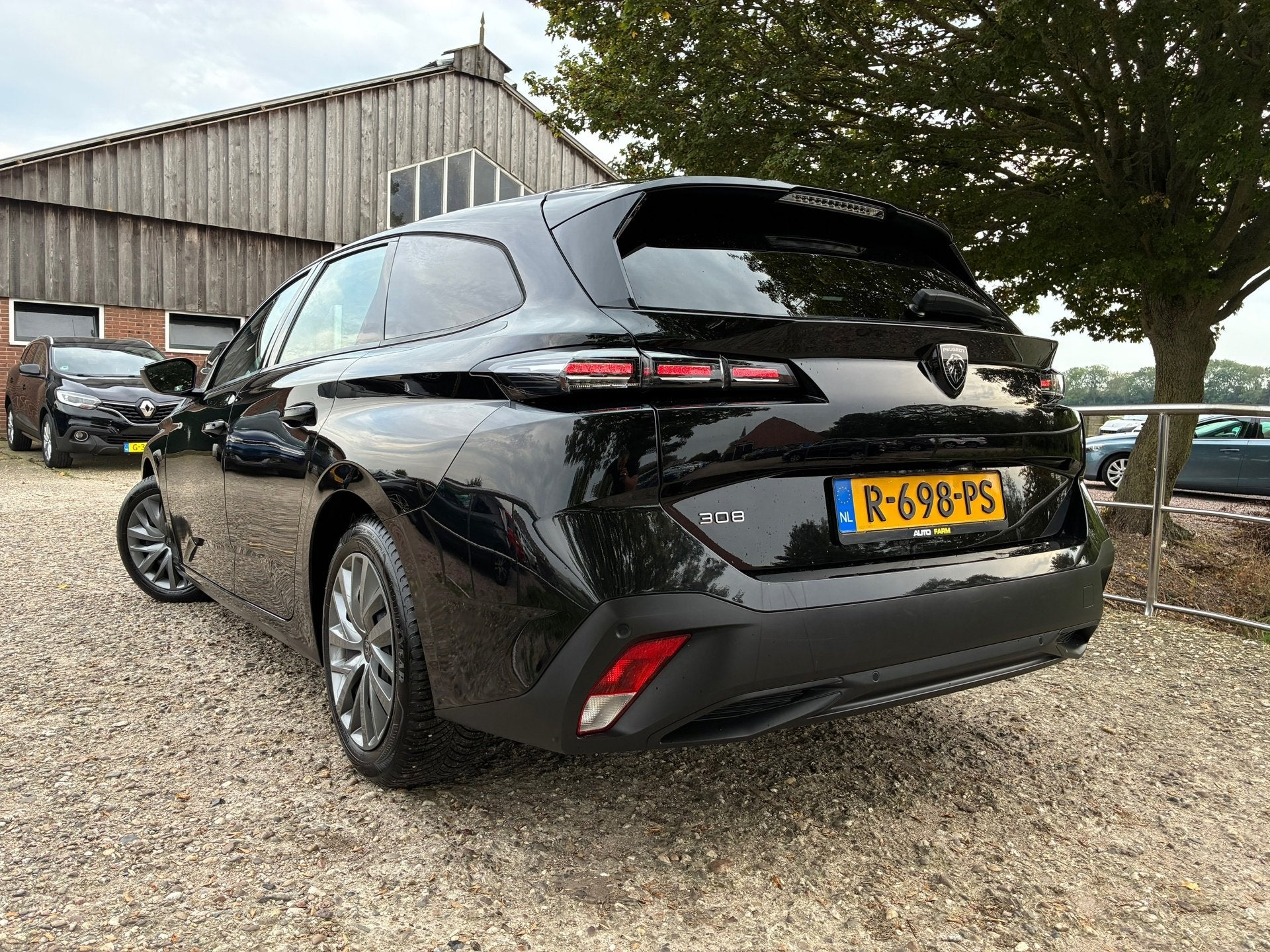 Peugeot 308 SW 1.2 Active Pack Business | Carplay + DAB+ nu, Voorwielaandrijving, Stof, 1199 cc, Zwart