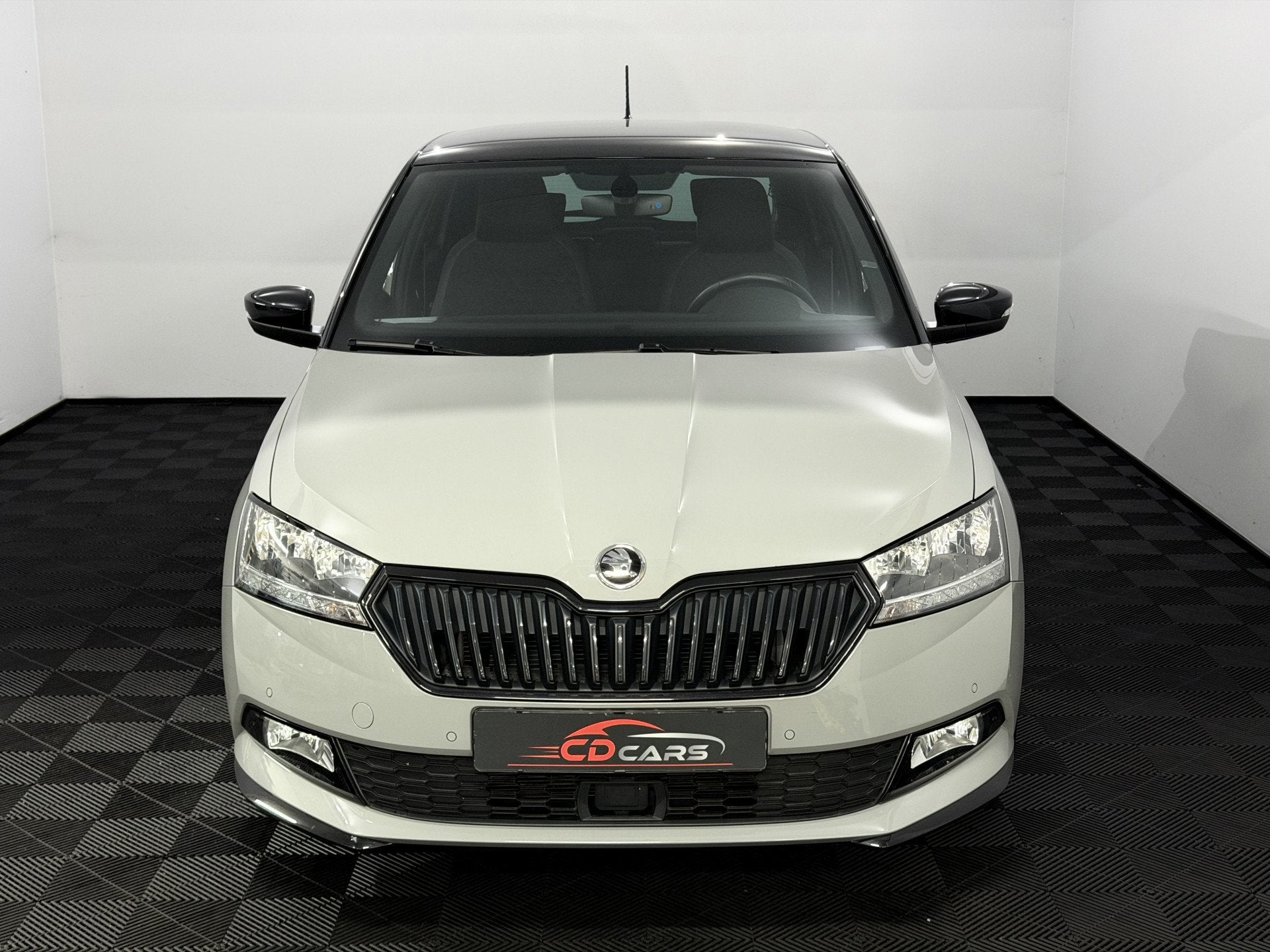 Skoda Fabia 1.0 TSI Monte carlo Camera, Apple carplay, Keyle, Voorwielaandrijving, Stof, Gebruikt, Euro 6
