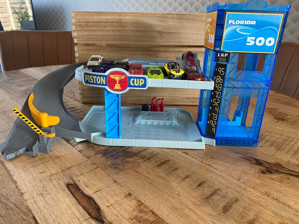 Cars garage, Ophalen, Zo goed als nieuw, Jongen