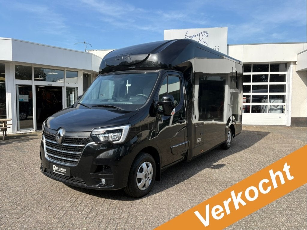 Verkocht: Renault Master STX Dubbele Cabine  2023 11.172km!, Ophalen, Zo goed als nieuw, Polyester, 2-paards trailer