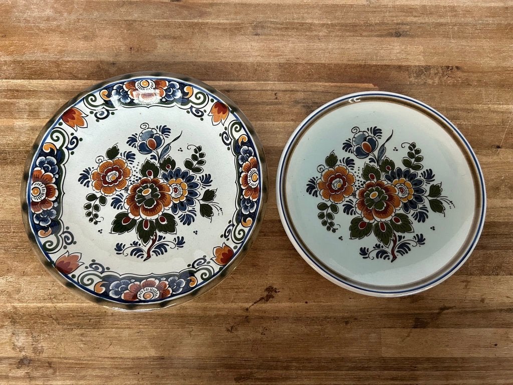2 Vintage wandborden Delfts polychroom Flora Keramiek, Antiek en Kunst, Ophalen of Verzenden