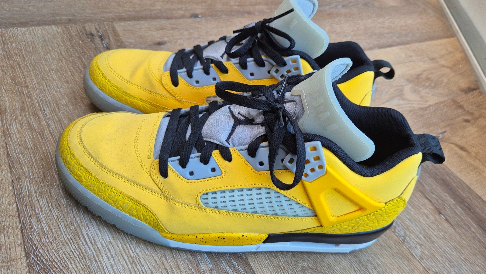 Jordan Spizike Low 'Lightning'  maat 45,5, Overige kleuren, Ophalen of Verzenden, Zo goed als nieuw, Nike Air Jordan
